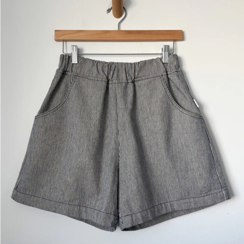 Le Bon Shoppe City Shorts - Navy Stripe